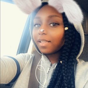 Meet your Posher, Fatima